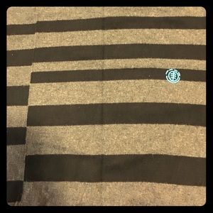 ELEMENT stripe off set sweater